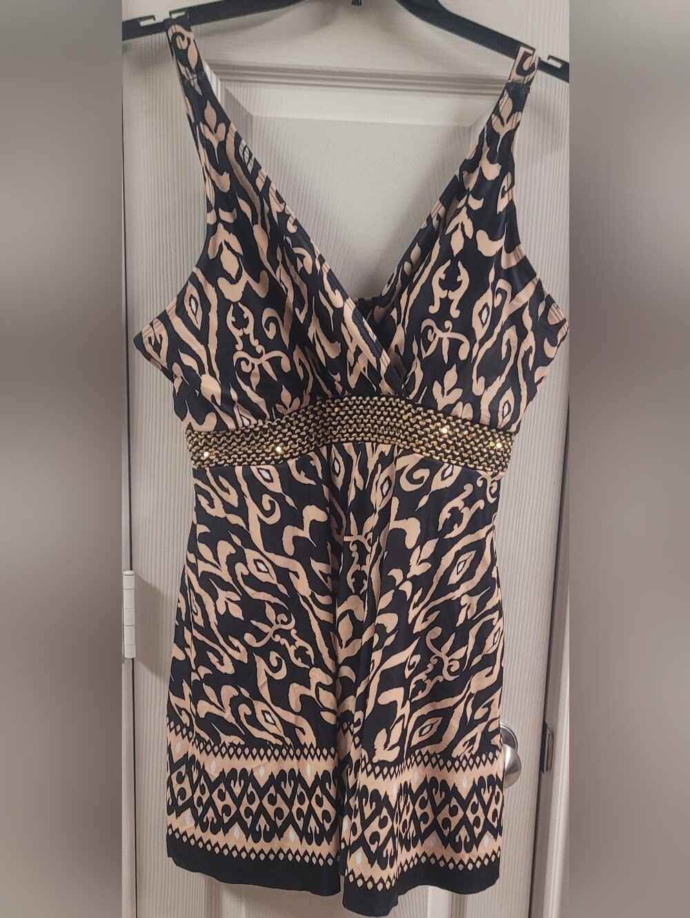 BloomChic Black and Beige Printed V‑Neck Swim Dress with Gold Waistband